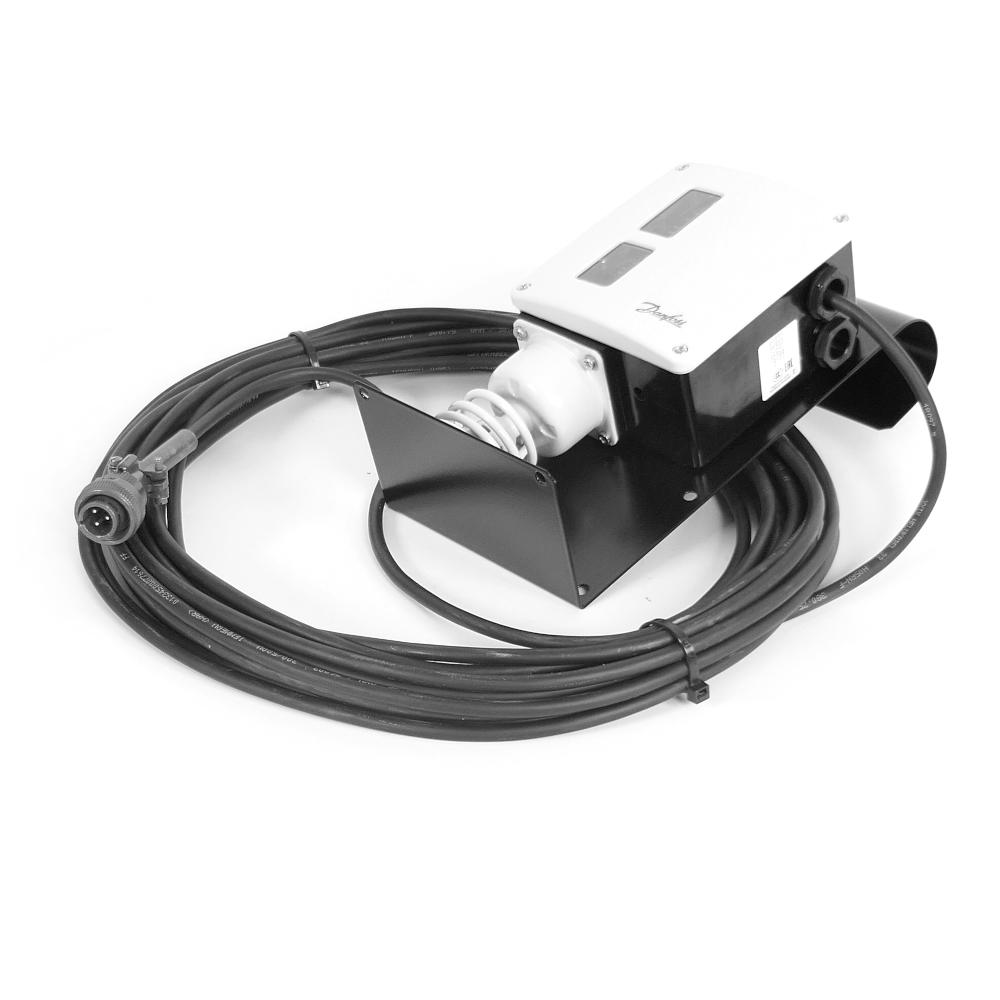 Thermostat with cable and plug